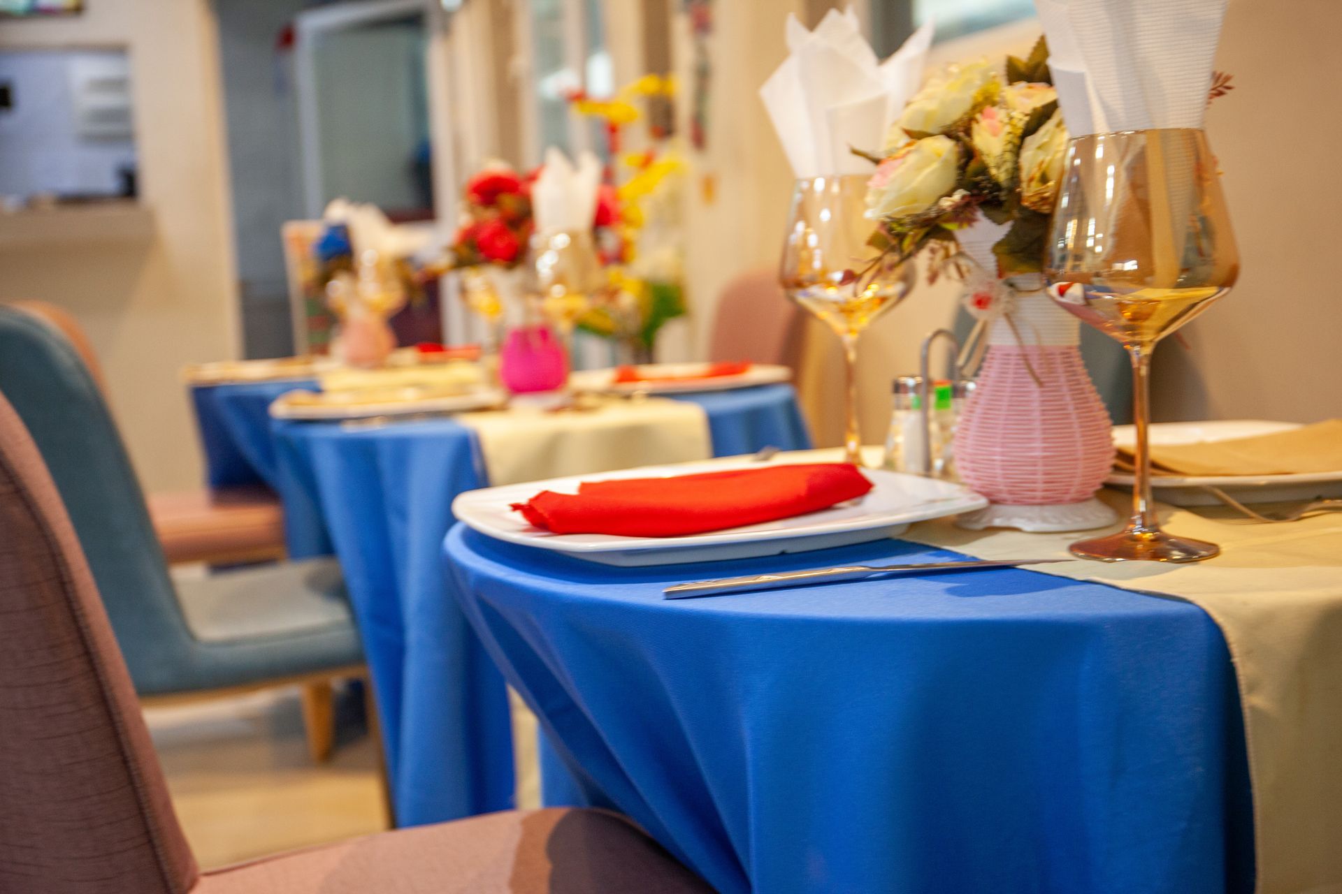 Salle de restaurant Hôtel Mickel Douala